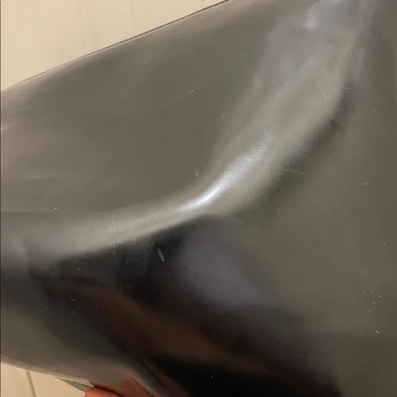 Givenchy Parfums please check all picture of condition - Picture 12 of 17